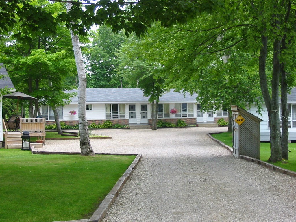 Bel-Air Motel & Cottages | 328 Main St, Sauble Beach, ON N0H 2G0, Canada | Phone: (519) 422-1051