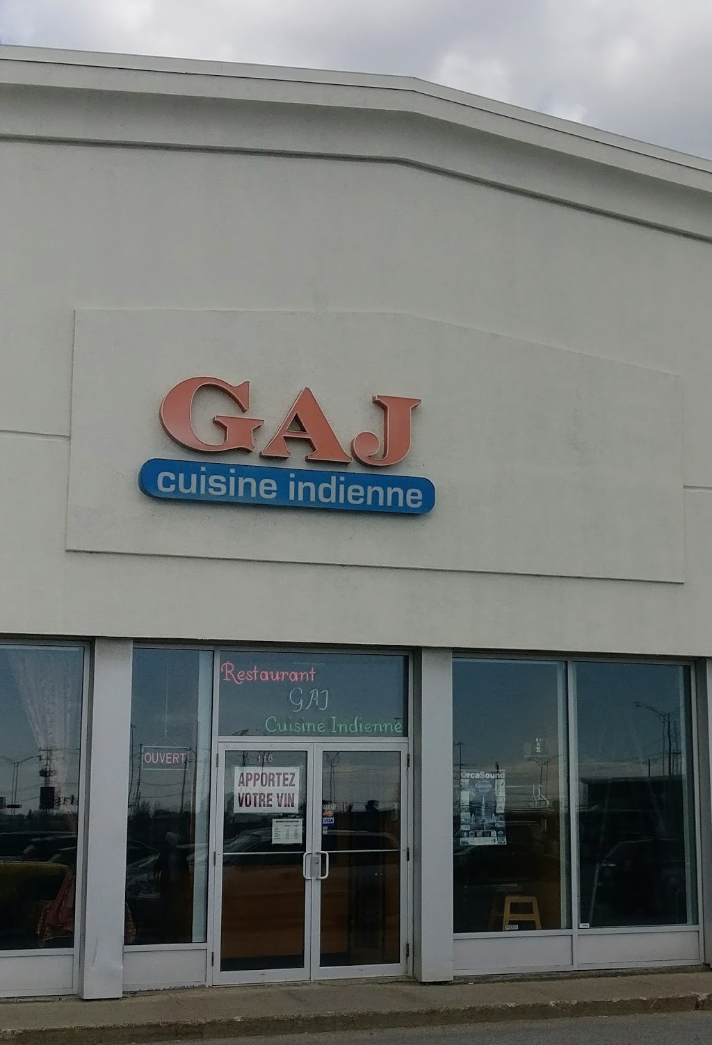 Restaurant Gaj | 980 Avenue Saint-Charles #116, Vaudreuil-Dorion, QC J7V 8P5, Canada | Phone: (450) 455-0555