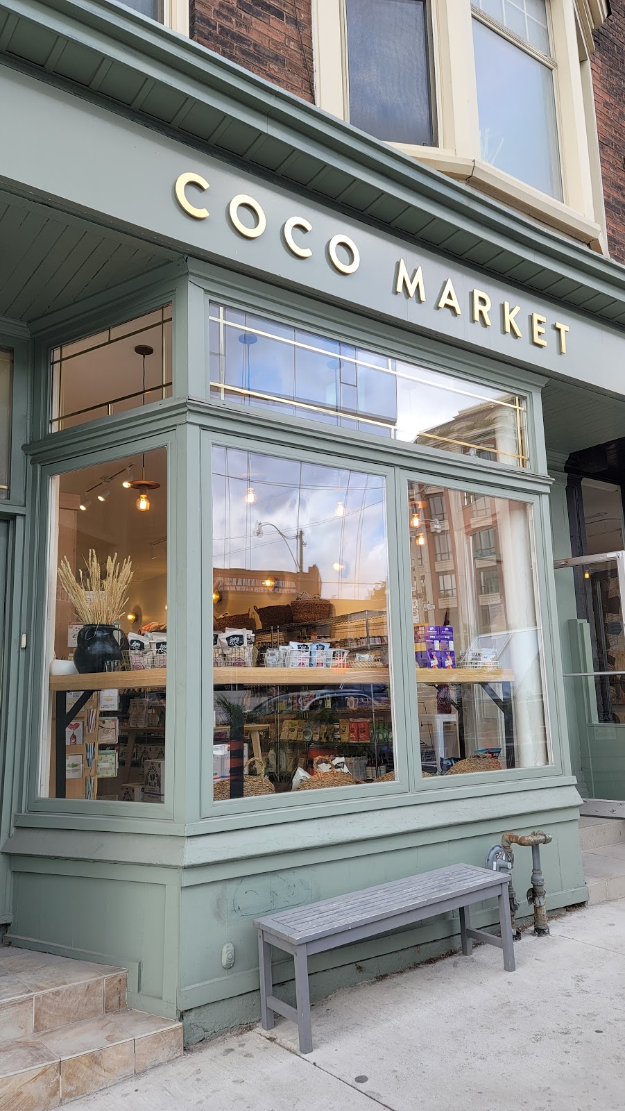 Coco Market | 1064 Yonge St, Toronto, ON M4W 2L4, Canada | Phone: (416) 901-2624