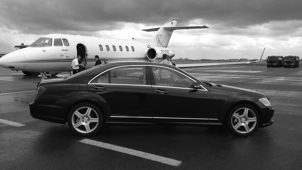 Toronto Airport Limo Taxi Service | 36 Tossell Ave, Hannon, ON L0R 1P0, Canada | Phone: (866) 745-4900