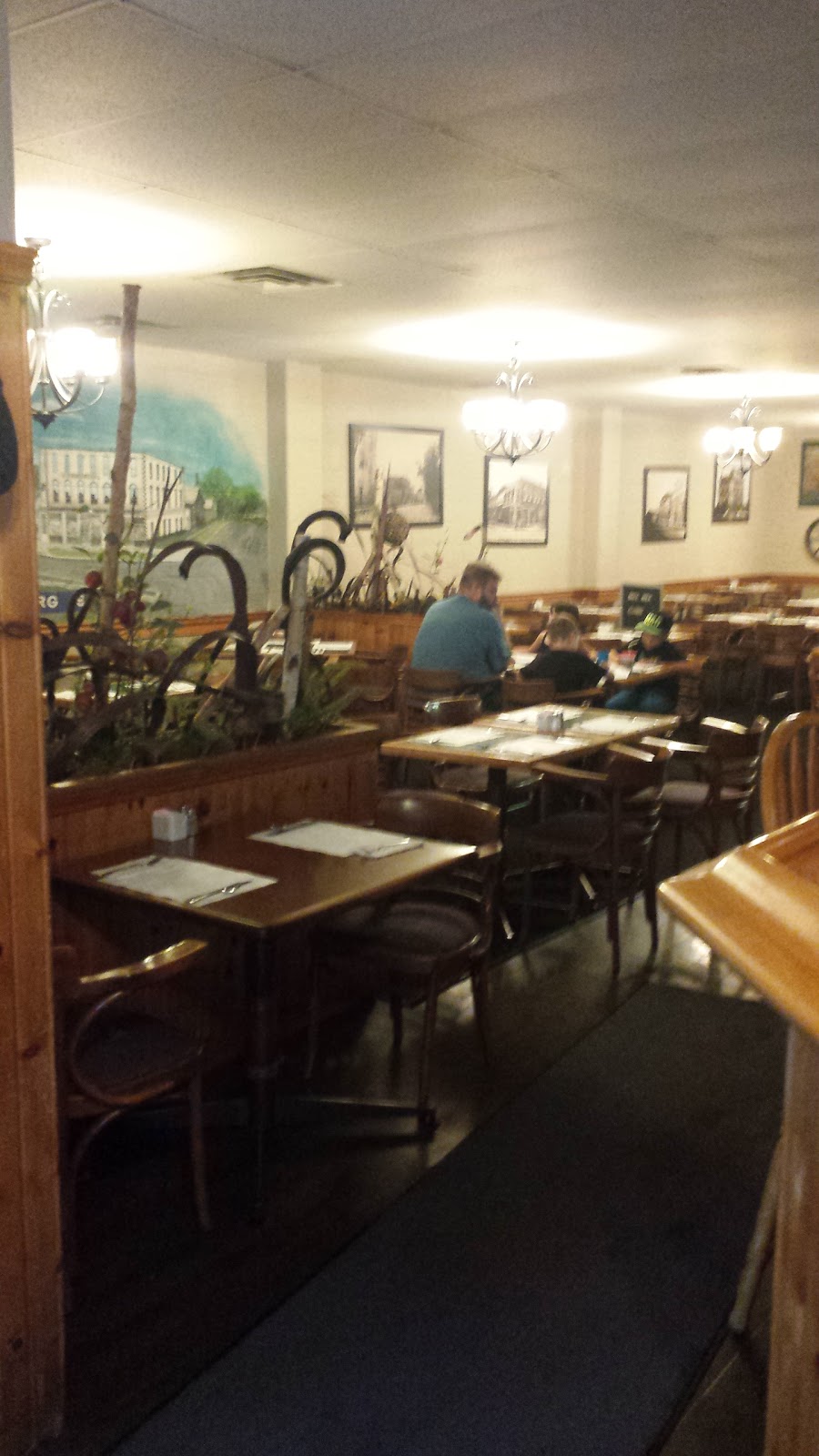 The Old Country Restaurant | 105 Peel St, New Hamburg, ON N3A 1E7, Canada | Phone: (519) 662-4545