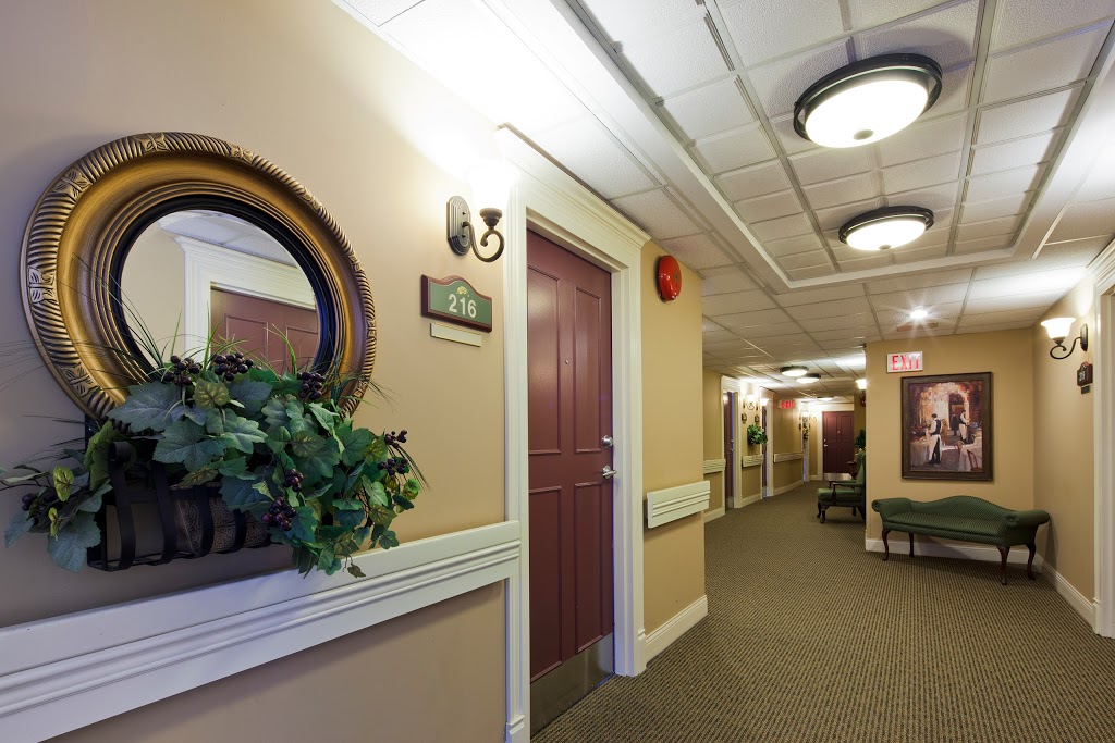 Revera Lynwood Park Retirement Residence | 1 Eaton St, Nepean, ON K2H 9P1, Canada | Phone: (613) 596-6969