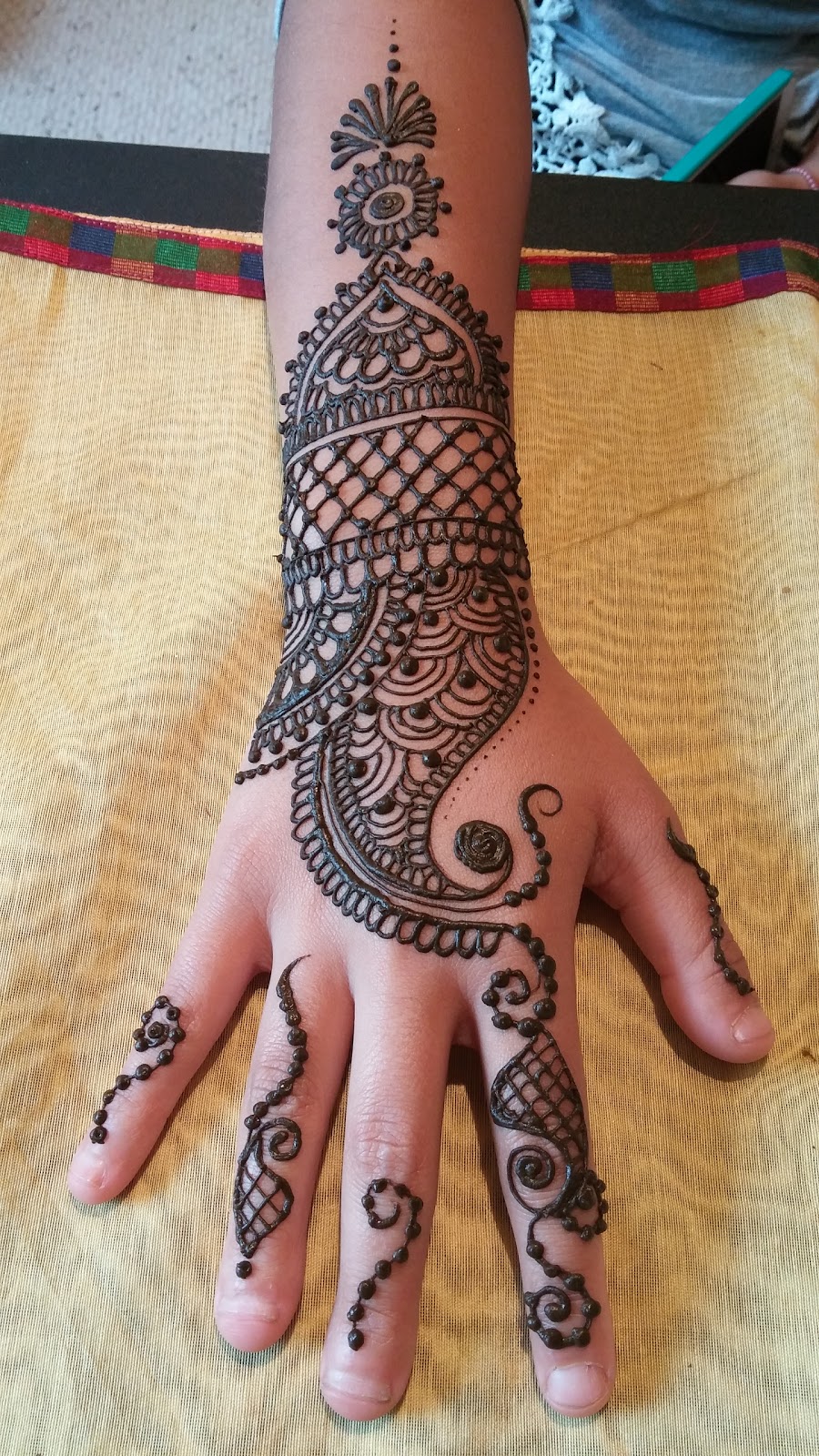 Halifax Henna | 67 Keyes Ct, Bedford, NS B4A 0B4, Canada | Phone: (902) 809-4362