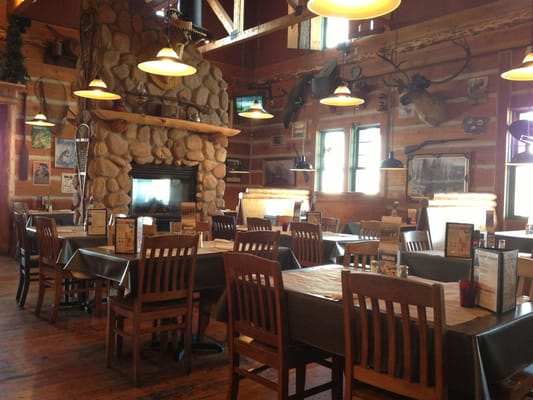 Montanas | 1555 18th Ave E, Owen Sound, ON N4K 6Y3, Canada | Phone: (519) 376-1943