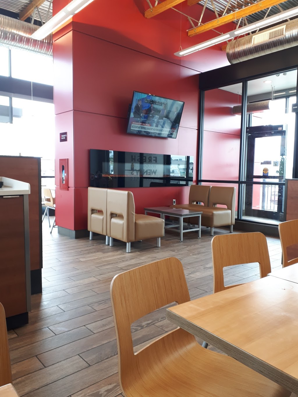 Wendys | 7231 Winterburn Rd NW, Edmonton, AB T7X 3Y3, Canada | Phone: (780) 466-3132