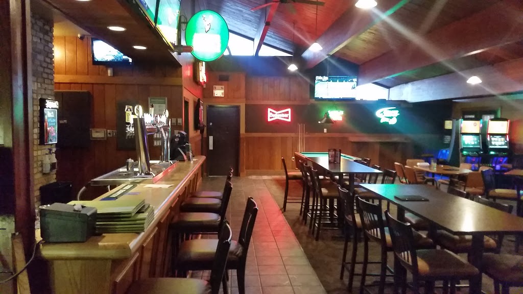 Kellys Bar & Grill | 520 Main St, Oakbank, MB R0E 1J1, Canada | Phone: (204) 444-2409