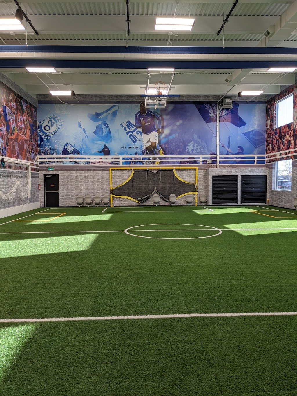 Complete Striker | 11840 Rue de Chaumont, Mirabel, QC G6V 4Z2, Canada | Phone: (514) 431-2378