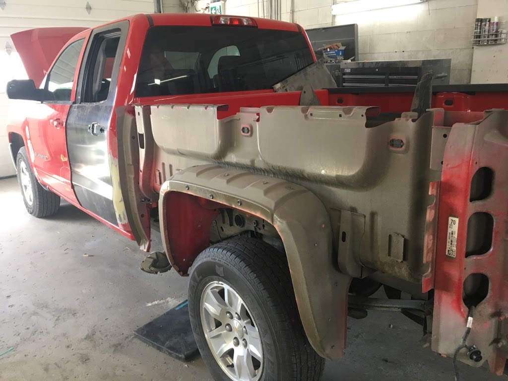 1-Auto Autobody And Paint | 1420 40 Ave NE bay 12, Calgary, AB T2E 4P9, Canada | Phone: (403) 585-9255