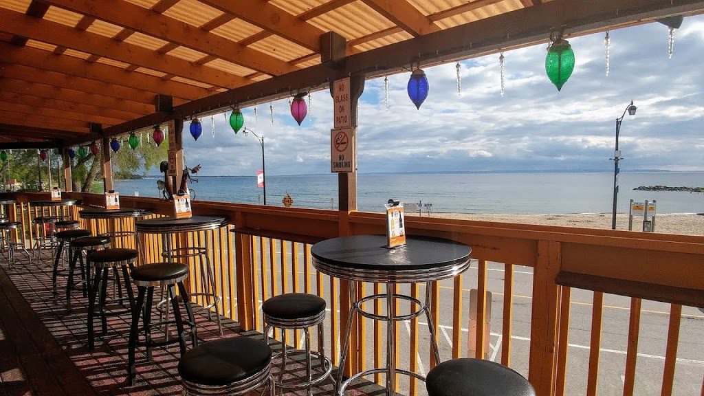 Balm Beach Bar & Smokehouse | 1 Tiny Beaches Rd N, Tiny, ON L0L 2J0, Canada | Phone: (705) 956-1234