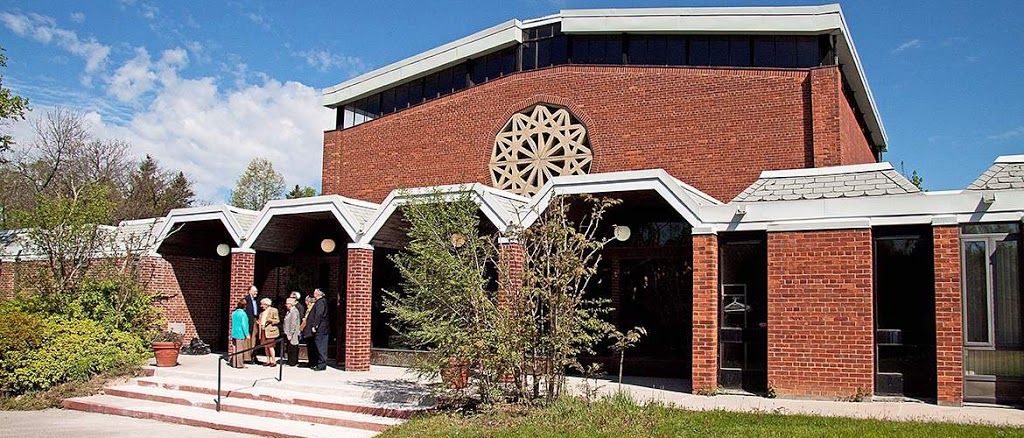 Temple Emanu-El | 120 Old Colony Rd, North York, ON M2L 2K2, Canada | Phone: (416) 449-3880