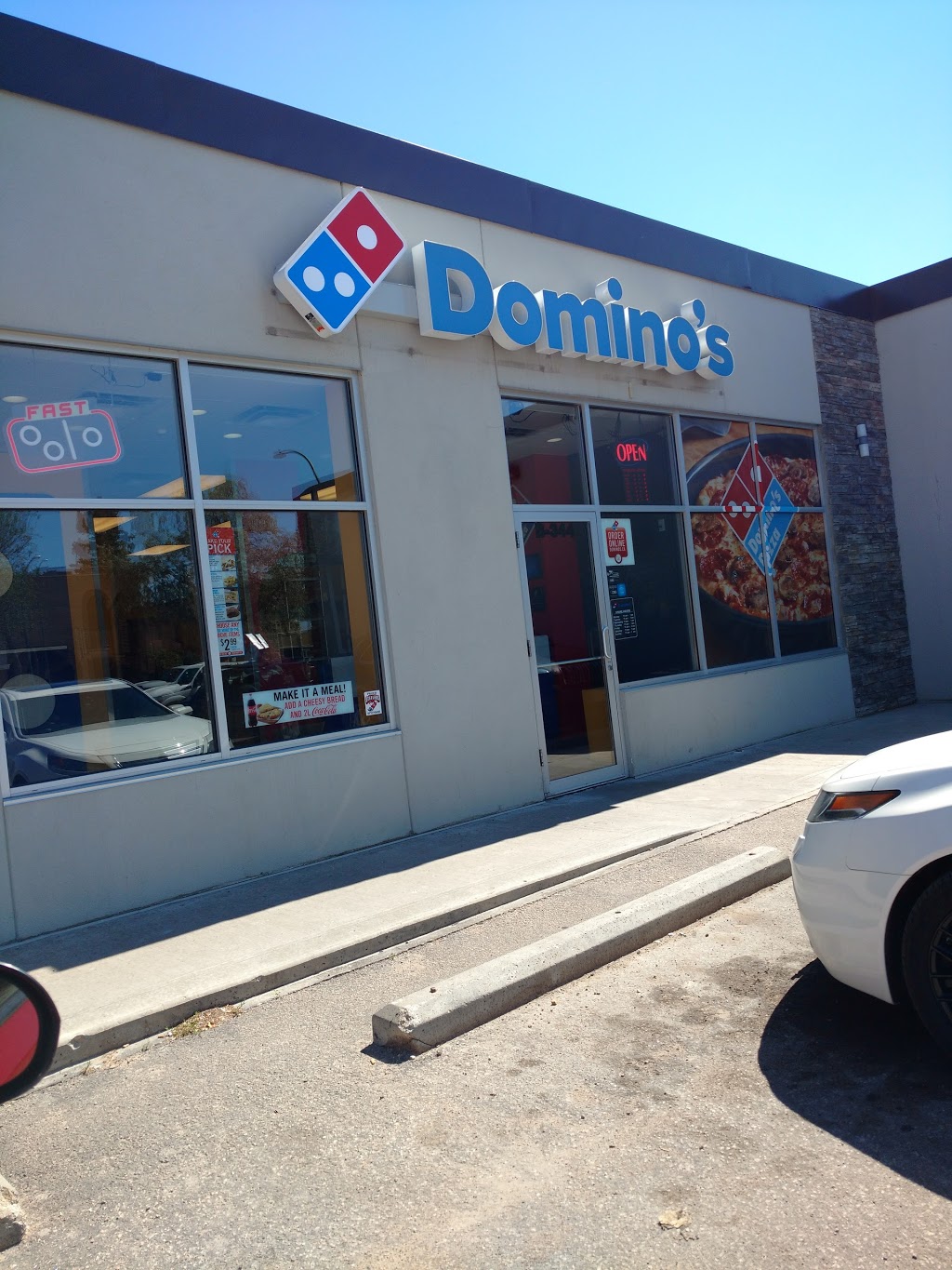 Dominos | 344 Main St, Selkirk, MB R1A 1T4, Canada | Phone: (204) 482-1750