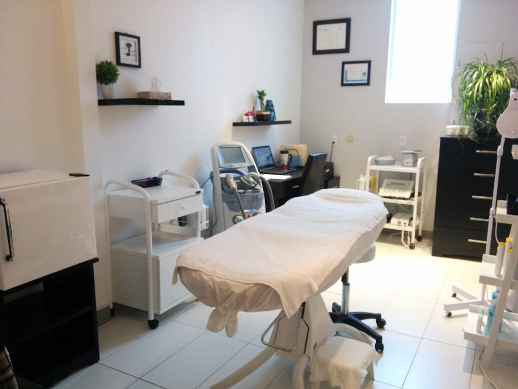 clinique KG Plus | 10360 Rue St Charles, Québec, QC G2B 2K7, Canada | Phone: (418) 440-4477