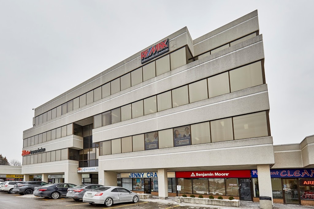 RE/MAX HALLMARK REALTY LTD | 9555 Yonge St #201, Richmond Hill, ON L4C 9M5, Canada | Phone: (905) 883-4922