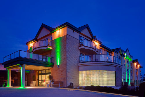 Holiday Inn West Kelowna | 2569 Dobbin Rd, West Kelowna, BC V4T 2J6, Canada | Phone: (250) 768-8879