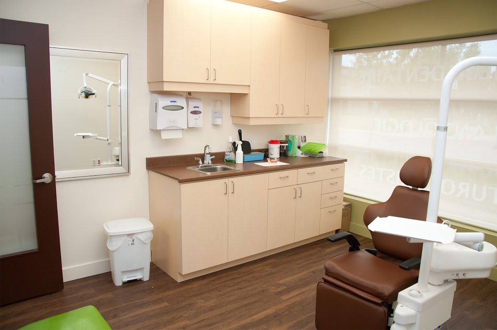 Ivoire Repentigny Denturologistes | 472 Rue Notre-Dame #220, Repentigny, QC J6A 2T5, Canada | Phone: (450) 932-7222