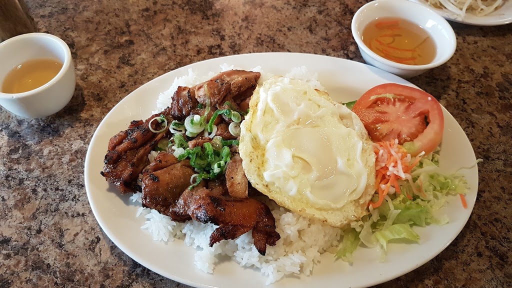 Pho Hoan Pasteur (Royal Oak) | 8108, 8650 112 Ave NW, Calgary, AB T3R 0R5, Canada | Phone: (587) 353-2188