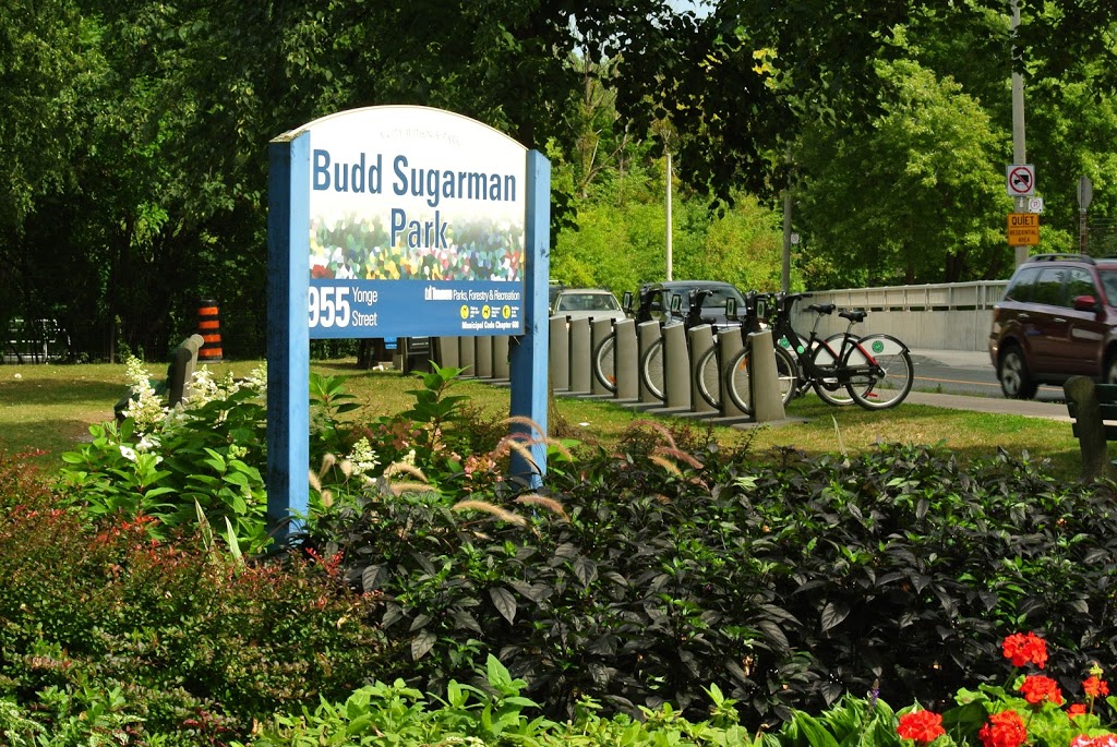 Budd Sugarman Park | 955 Yonge St, Toronto, ON M4W, Canada