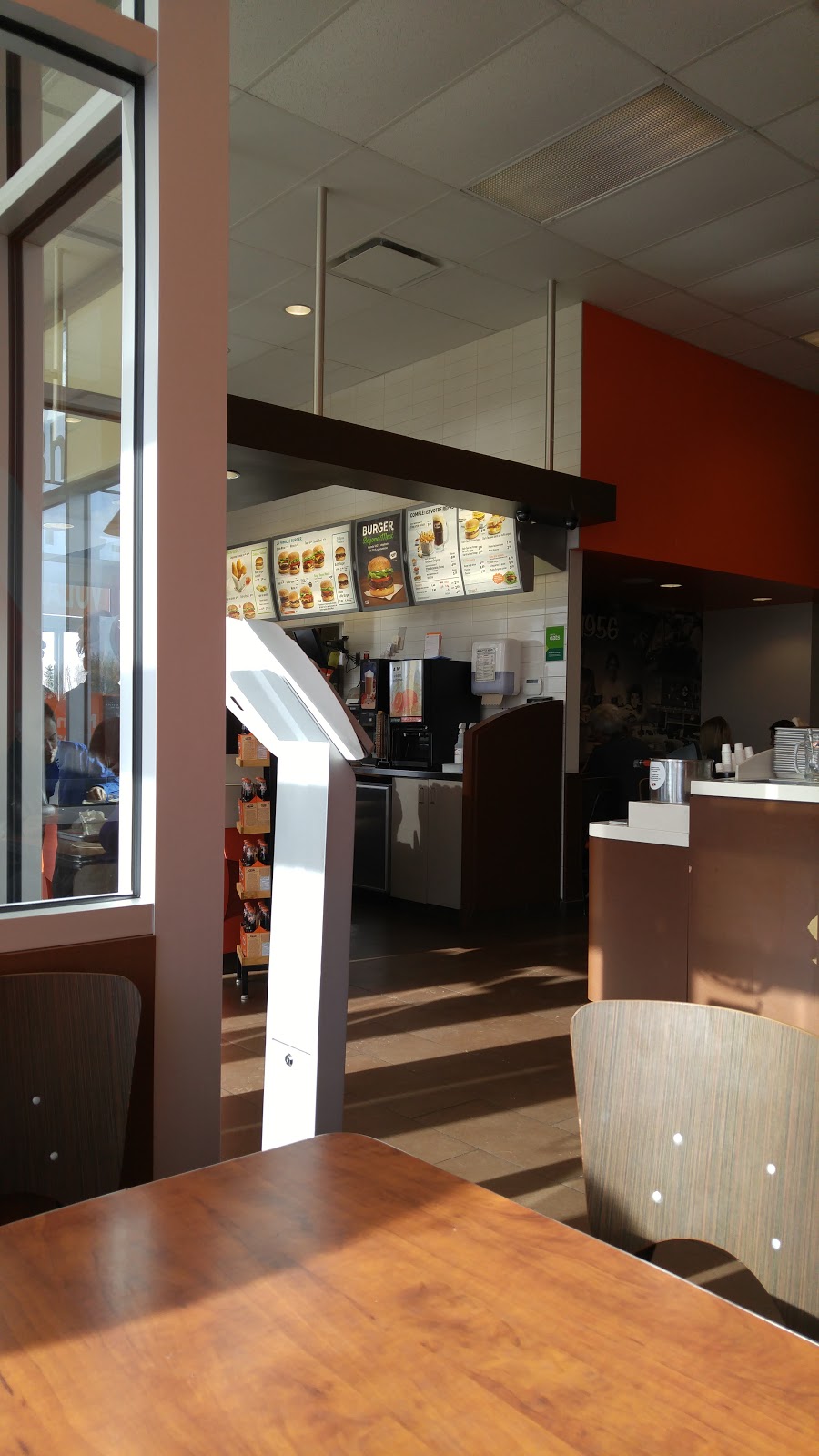 A&W Canada | 2915 Boulevard de la Gare, Vaudreuil-Dorion, QC J7V 9R2, Canada | Phone: (450) 455-0438