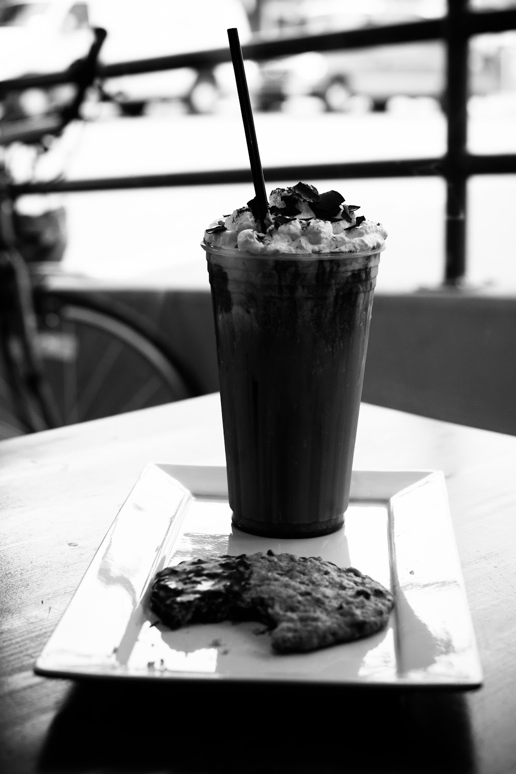 Cumberland Grind Espresso & Smoothie Bar | 2753 Dunsmuir Ave, Cumberland, BC V0R 1S0, Canada | Phone: (250) 336-2557