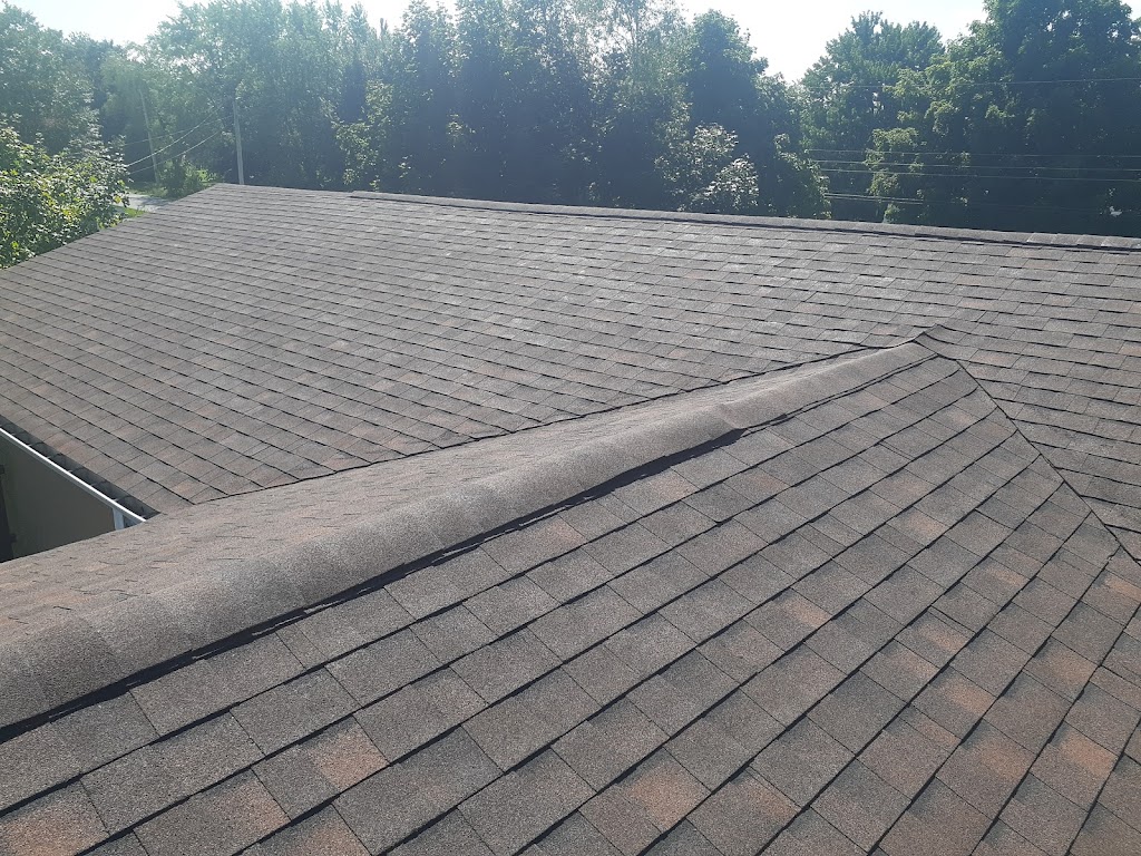 Halliday roofing | 41 Station Rd, Wilmot, NS B0P 1W0, Canada | Phone: (902) 309-2925