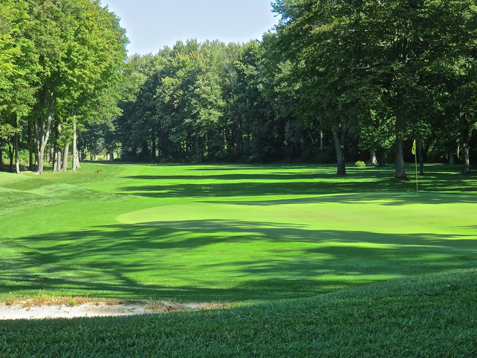 Huron Oaks Golf Course | 2587 Lakeshore Rd, Brights Grove, ON N0N 1C0, Canada | Phone: (519) 869-4231