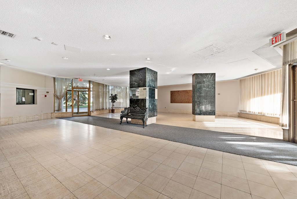 Promenade Gardens | 301 Dixon Rd Apt 516, Etobicoke, ON M9R 1S2, Canada | Phone: (416) 249-4422