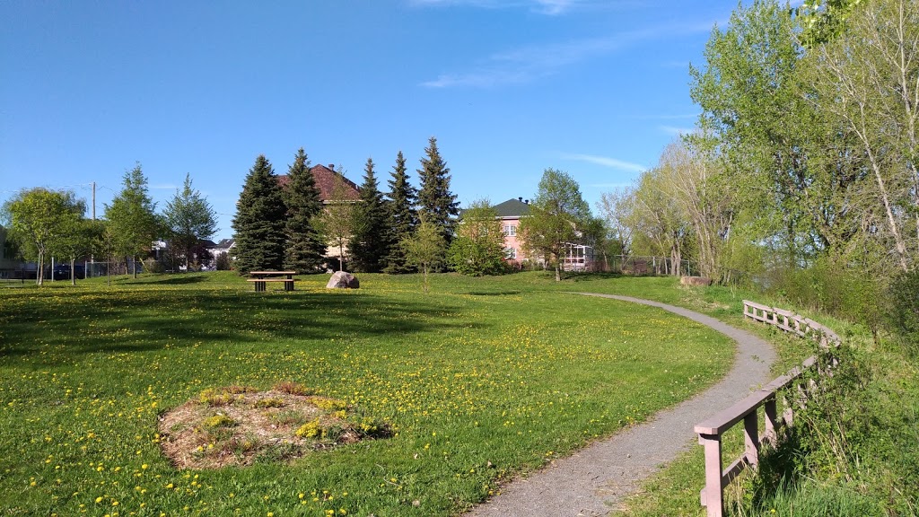 Berge de lHarmonie | Rue de lHarmonie, Laval, QC H7A 4E7, Canada