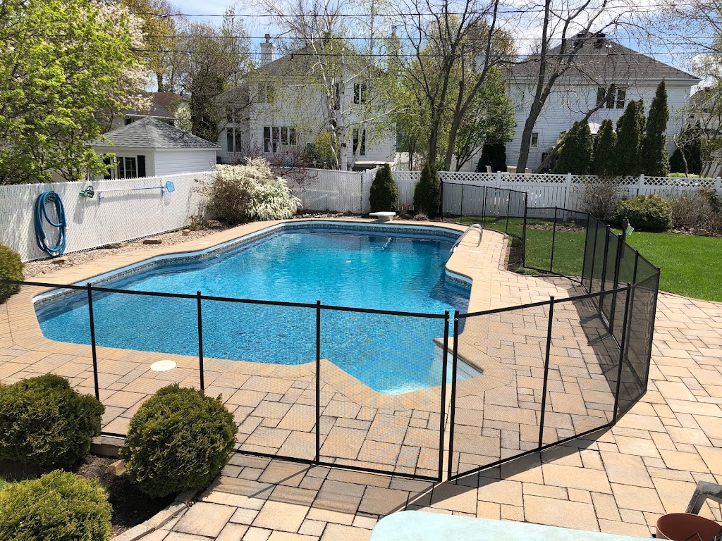 Clôture de piscine amovible Pool Guard | 123 Pl. du Phare, Lavaltrie, QC J5T 1C3, Canada | Phone: (514) 206-1886