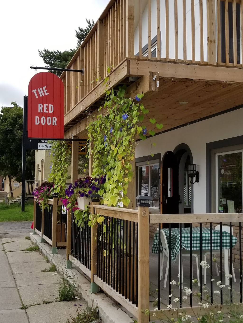 The Red Door Restaurant | 126 N Sykes St, Meaford, ON N4L 1P3, Canada | Phone: (519) 538-5899