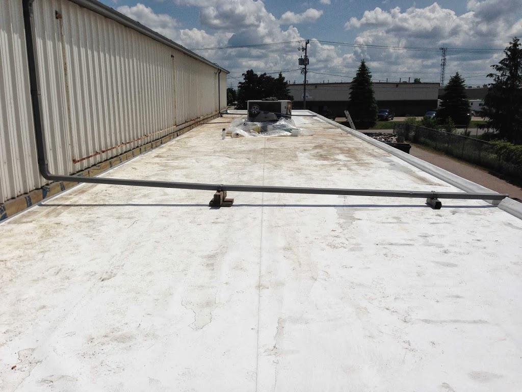 JG Flat Roofing | 229 Southwood Dr, Cambridge, ON N1S 3S6, Canada | Phone: (226) 201-3133