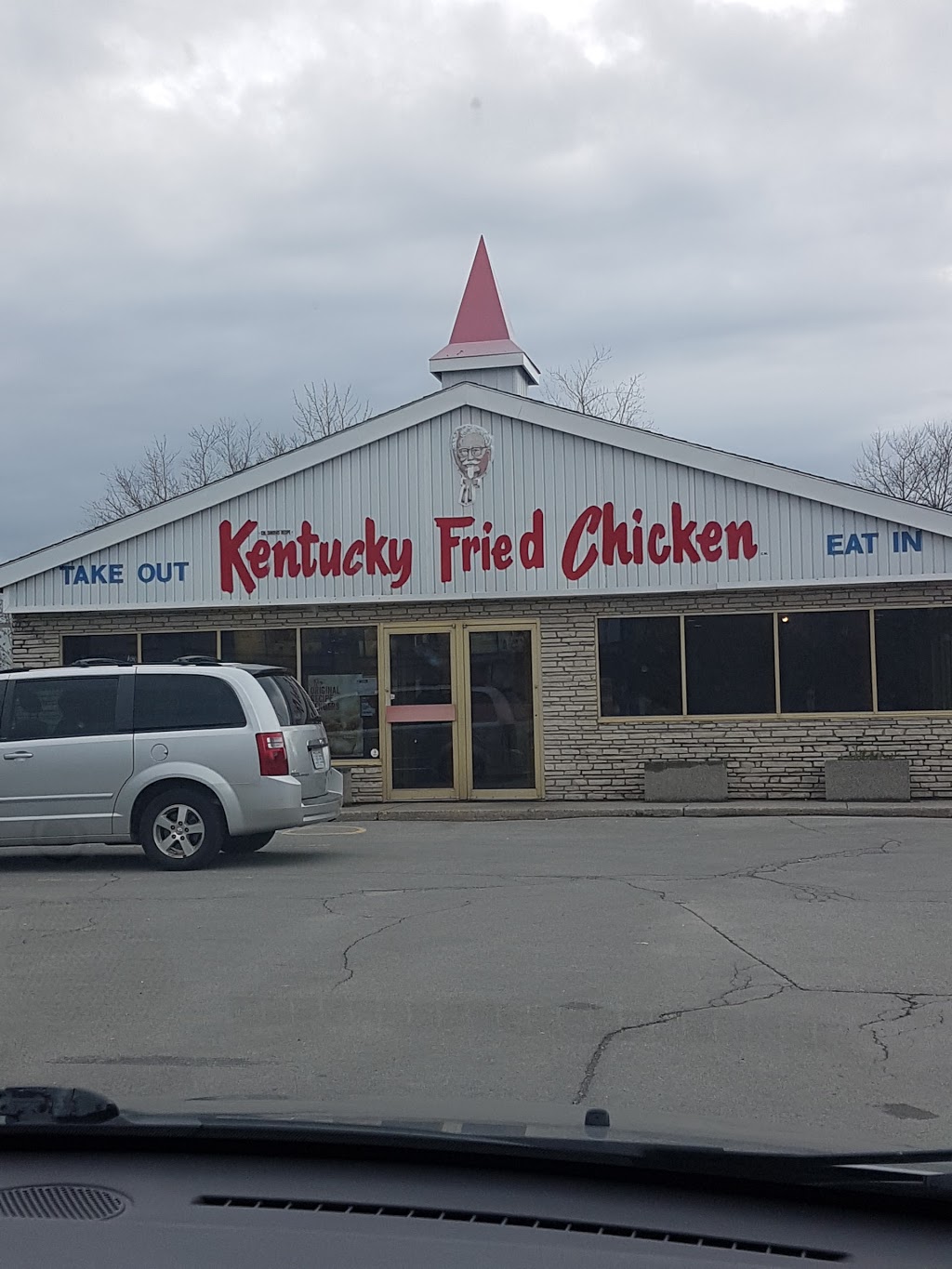 KFC | 623 Niagara St, Welland, ON L3C 1L9, Canada | Phone: (905) 734-7796