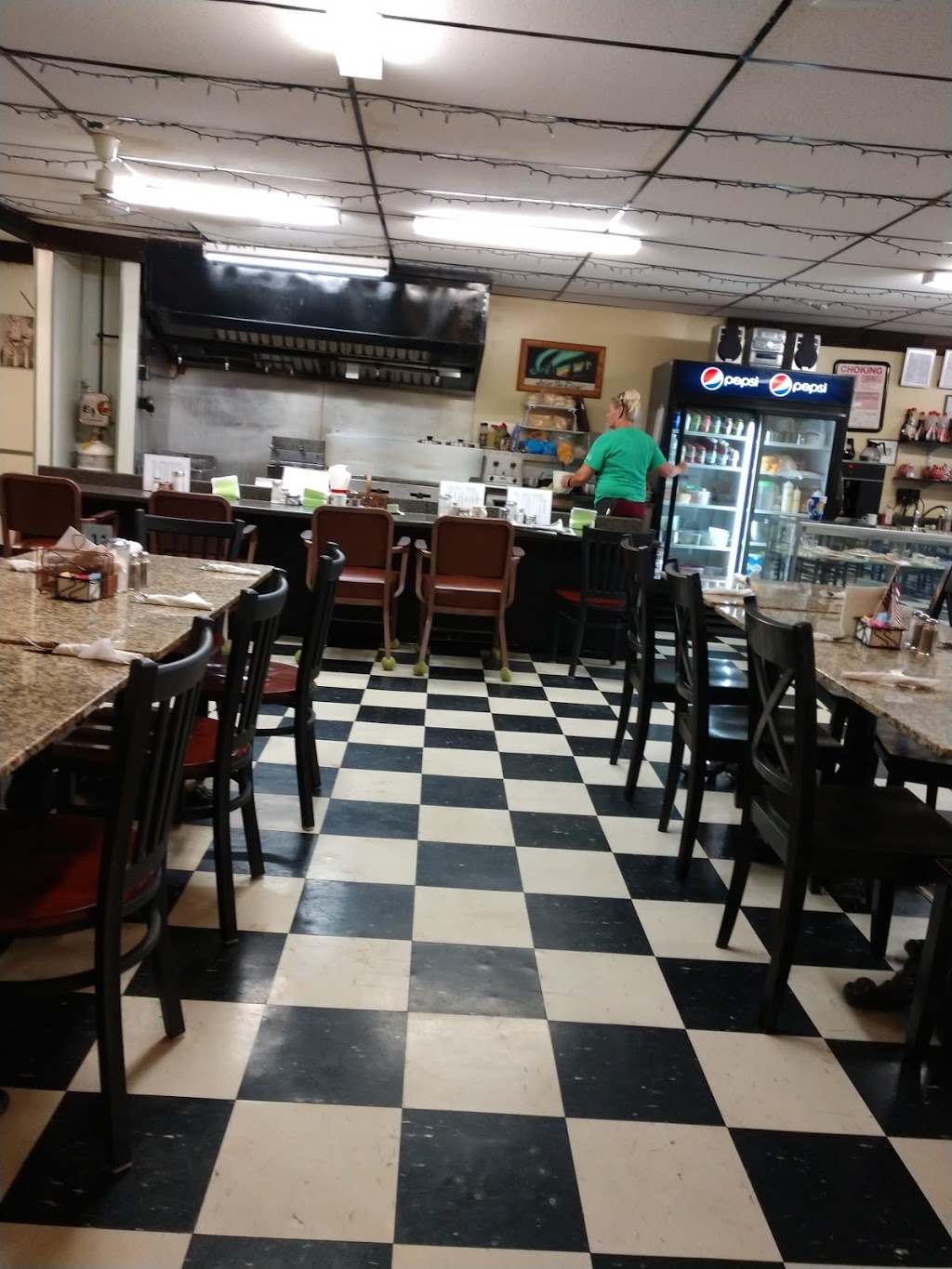 Dans Restaurant & Bakery | 69 N Main St, Angola, NY 14006, USA | Phone: (716) 549-2901