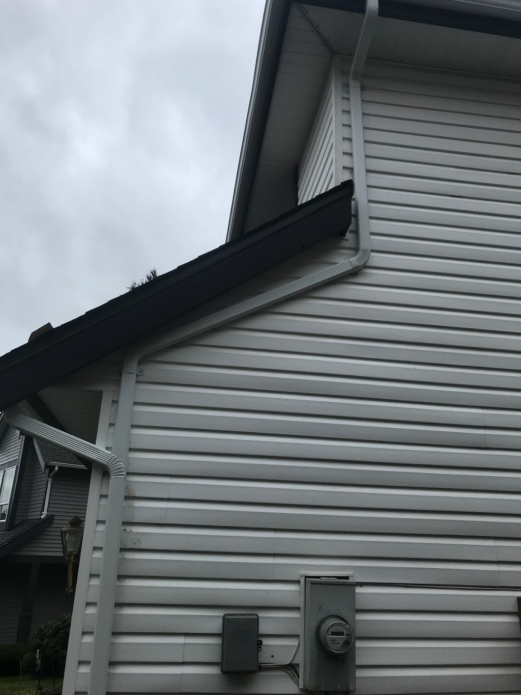 Roofing & Gutter Installation | 2533 Burian Dr, Coquitlam, BC V3K 5W8, Canada | Phone: (604) 367-9967