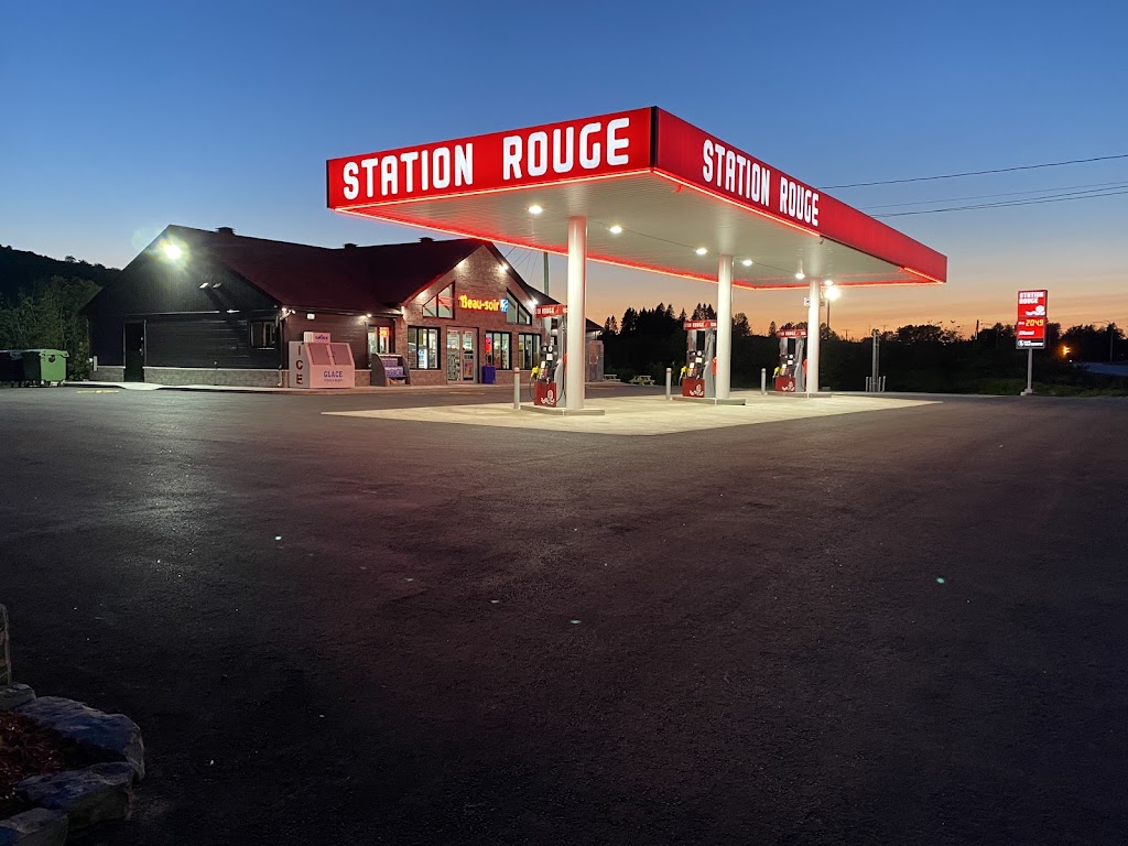 Station Rouge | 13651 Route 117 N, Rivière-Rouge, QC J0T 1T0, Canada | Phone: (819) 275-5959