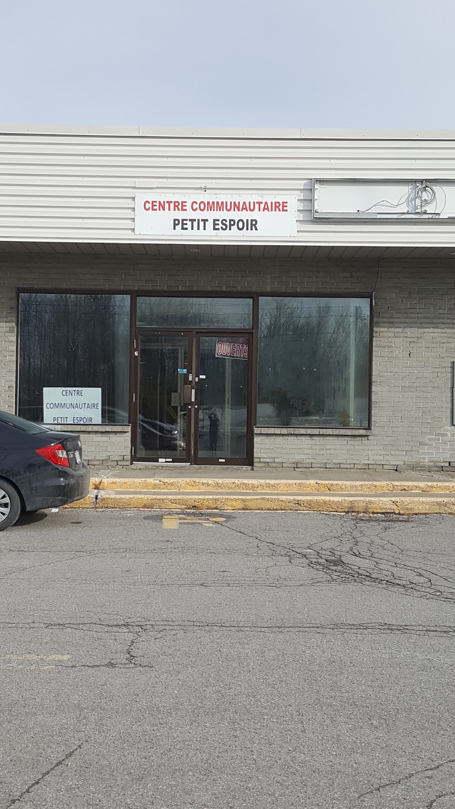 Centre Communautaire Petit Espoir | 1235 Mnt du Moulin Local 6, Laval, QC H7A 3V6, Canada | Phone: (450) 936-1922