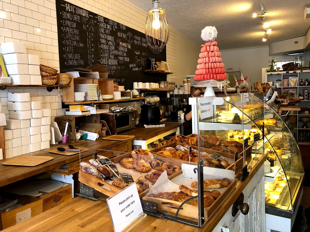 mon K patisserie | 1040 Coxwell Ave, East York, ON M4C 3G5, Canada | Phone: (416) 696-8181