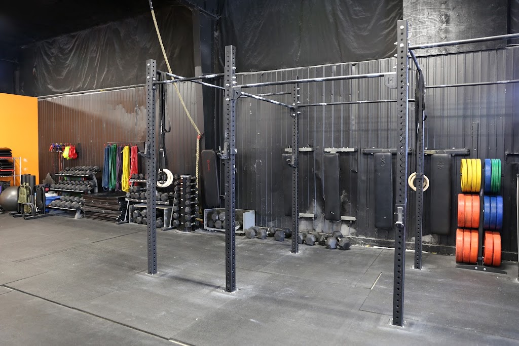 Lusine Crossfit Longueuil | 635 Rue du Parc-Industriel, Longueuil, QC J4H 3V7, Canada | Phone: (450) 677-3507