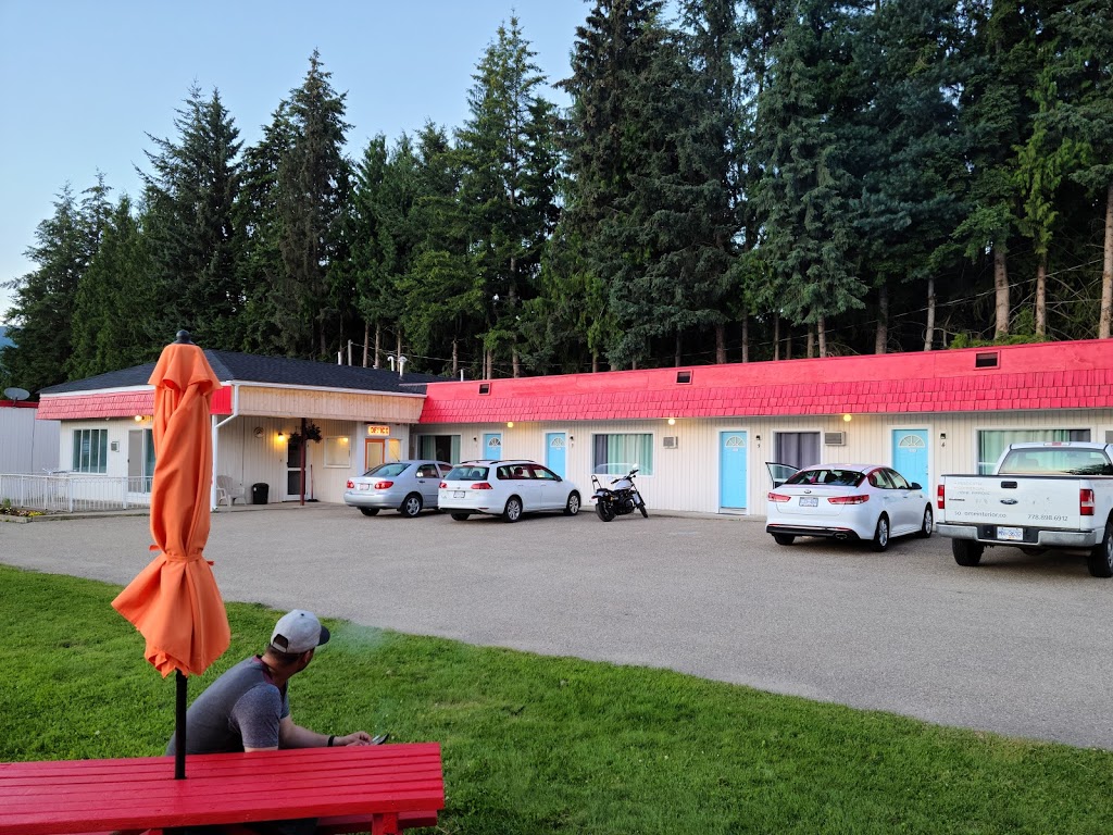 Motel Happy Salmon | 6410 Trans-Canada Hwy, Canoe, BC V0E 1K0, Canada | Phone: (604) 751-6220