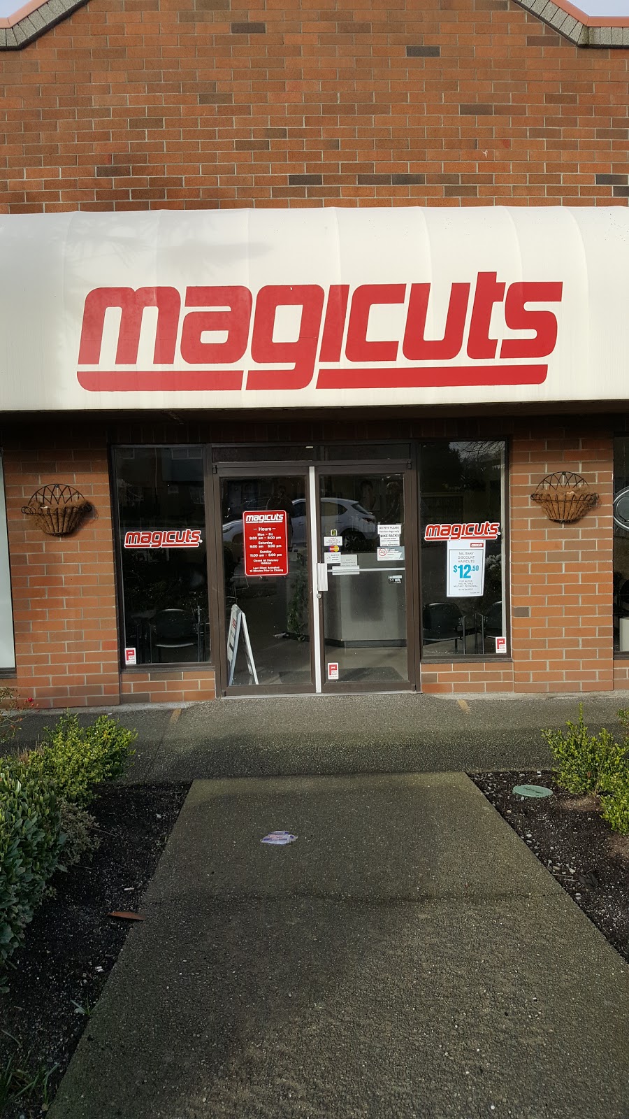 Magicuts | 797 Hillside Ave, Victoria, BC V8T 1Z5, Canada | Phone: (250) 381-6123