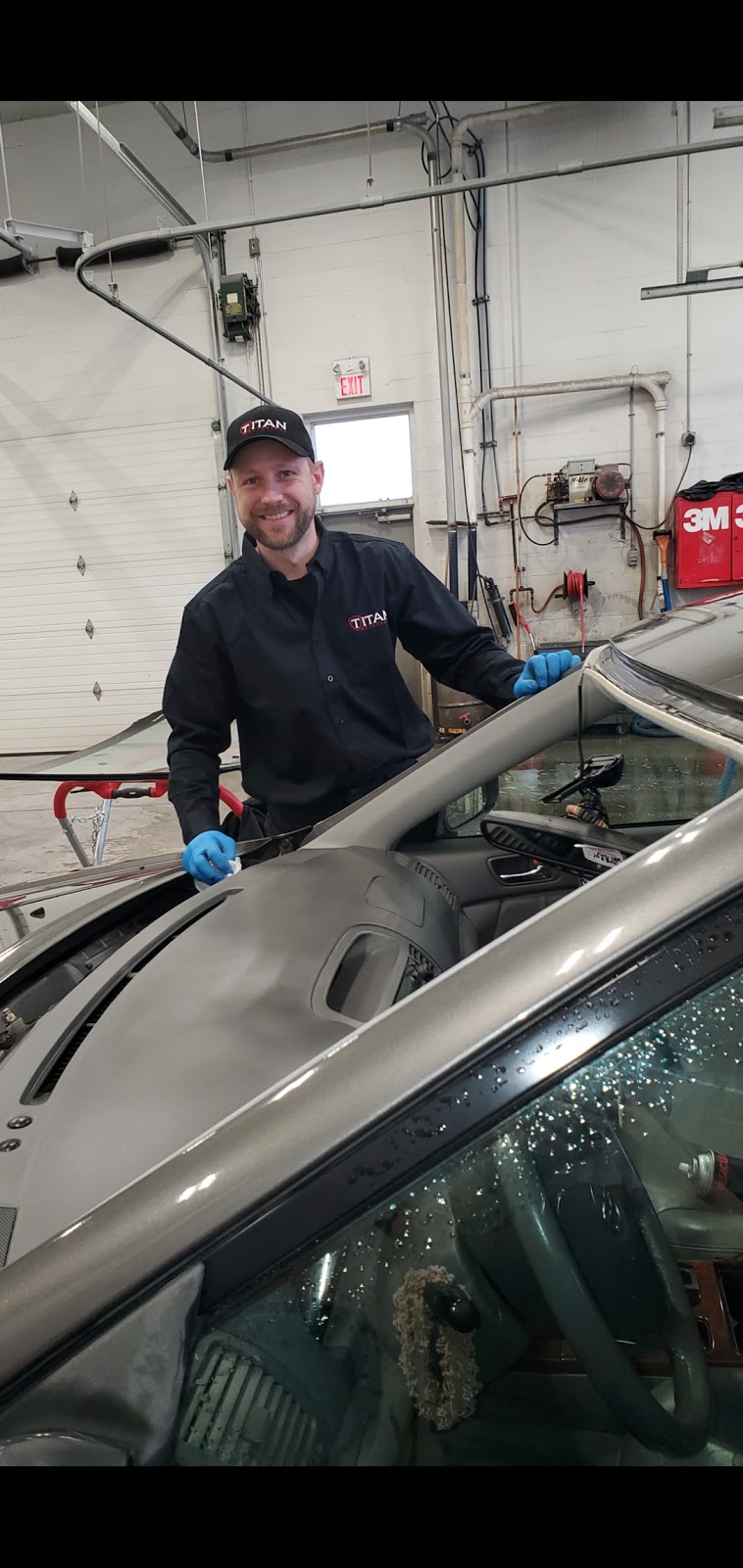 Titan Auto Glass | 55 Shoemaker St u#10, Kitchener, ON N2E 3B4, Canada | Phone: (519) 778-7360