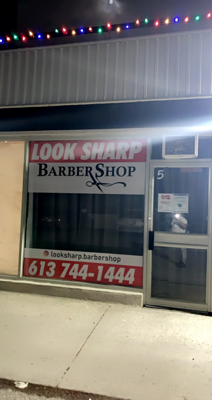 Look Sharp Barbershop | 158 McArthur Ave. unit 5, Vanier, ON K1L 8C9, Canada | Phone: (613) 744-1444