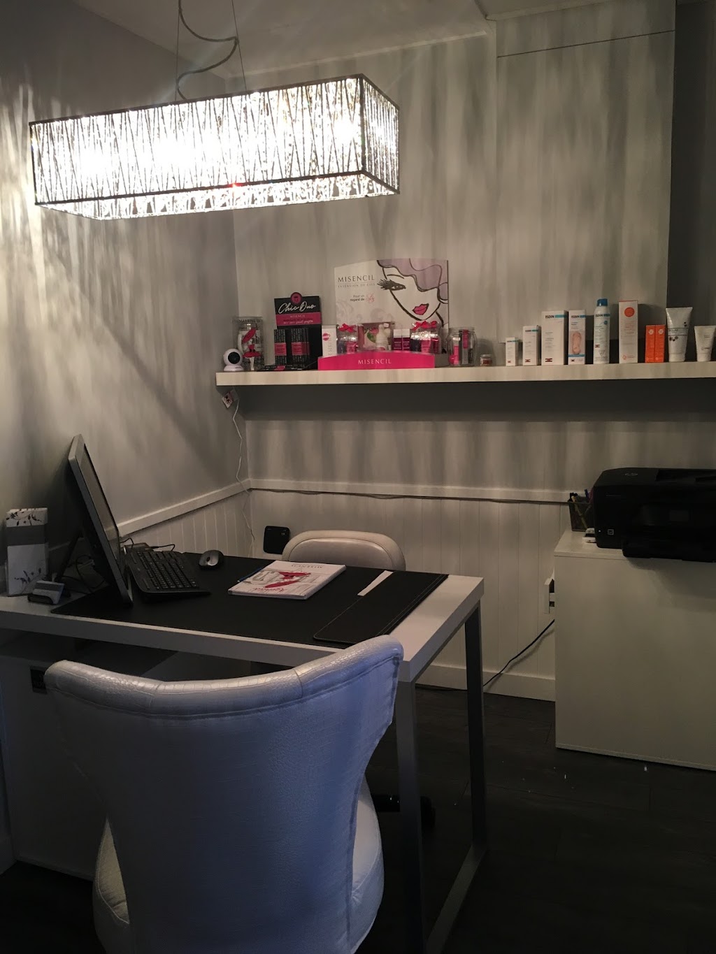 Pure Détente Soins Beauté | 32 Rue Lockhart, Châteauguay, QC J6J 3J1, Canada | Phone: (450) 844-3960