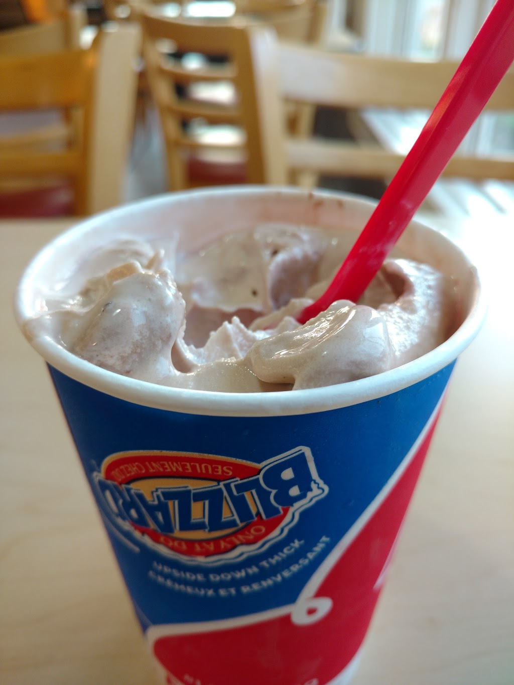 Dairy Queen | 415 Main St W, Hamilton, ON L8P 1K5, Canada | Phone: (905) 521-8653