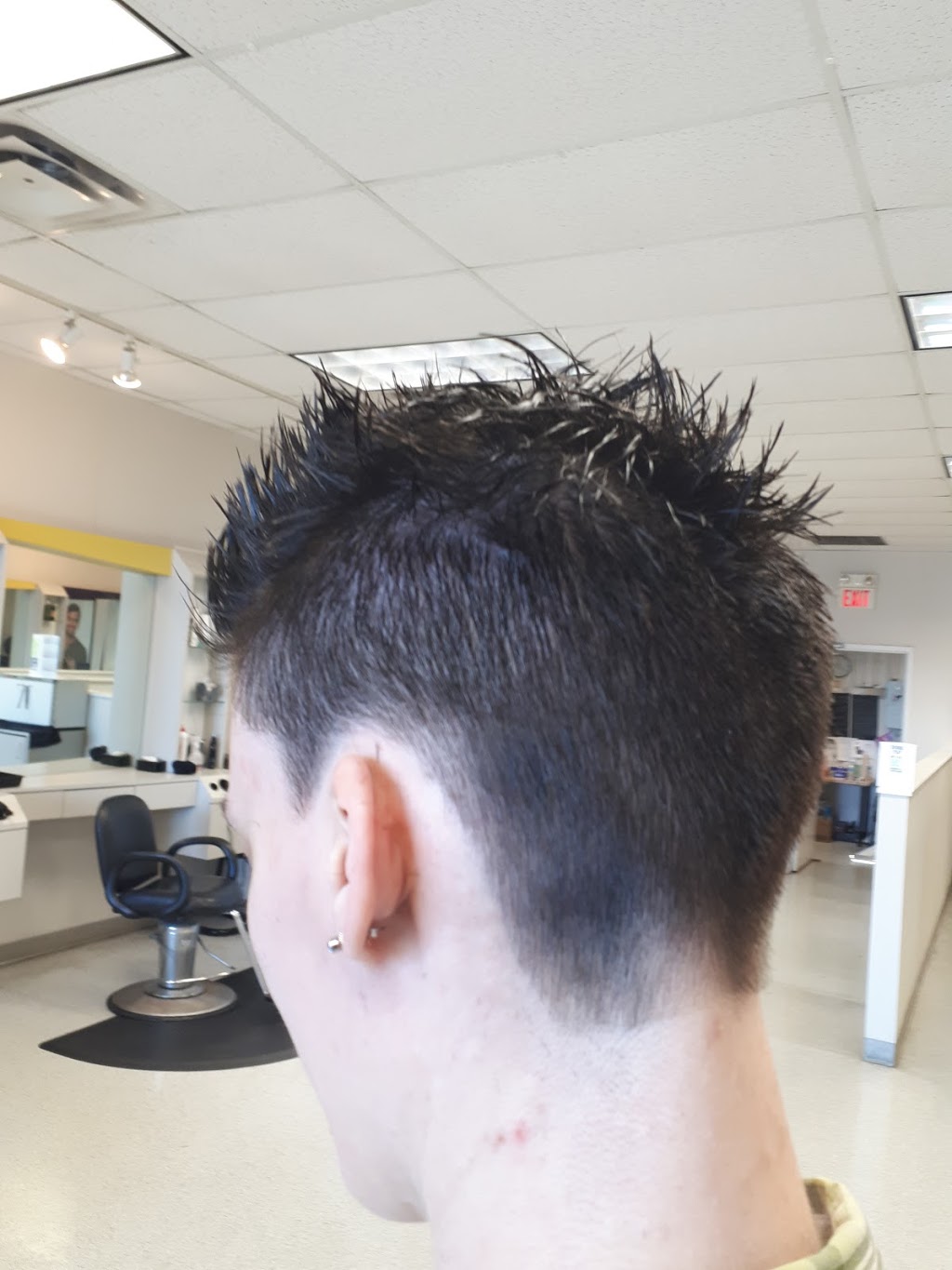 Supercuts | ABBEY SHOPPING CENTER 3, 203 North Service Rd W, Oakville, ON L6M 3R2, Canada | Phone: (905) 815-9986