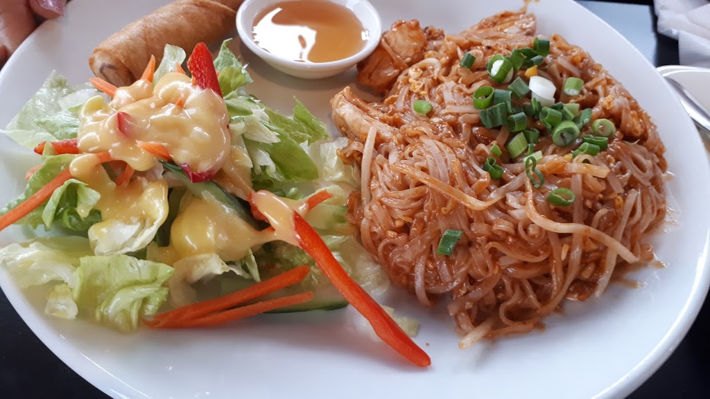 Kitchener Red Ginger Modern Thai+Viet Cuisine | 465 Highland Rd W, Kitchener, ON N2M 5C6, Canada | Phone: (519) 954-8088