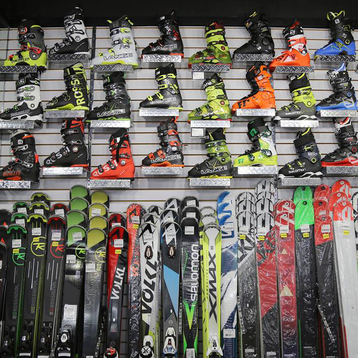 Corbetts Ski + Snowboard | 120 Speers Rd, Oakville, ON L6K 2E7, Canada | Phone: (905) 845-1561