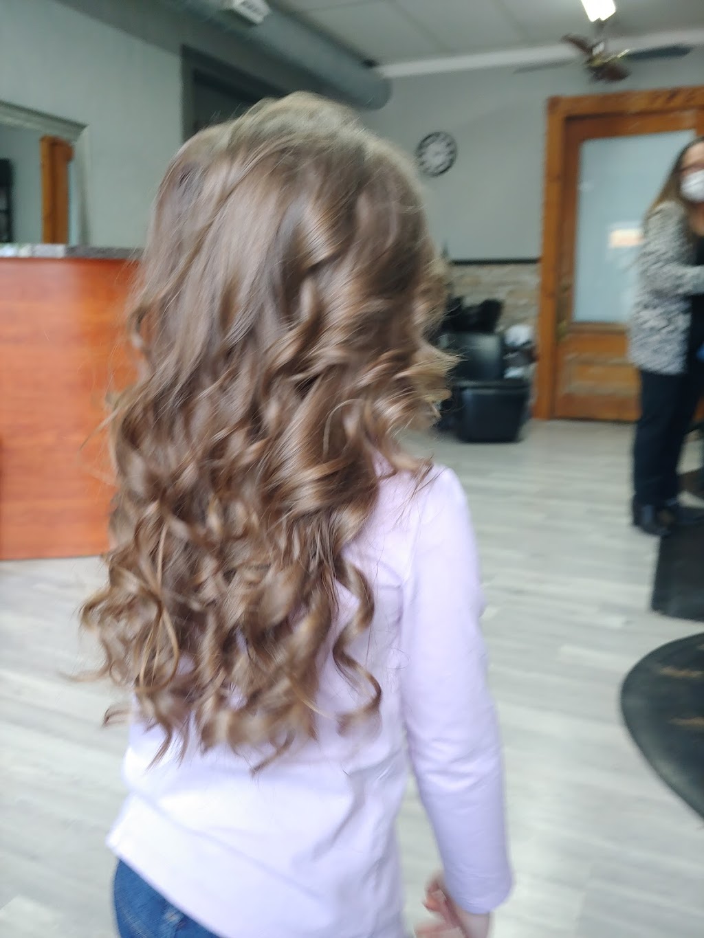 salon belle | 21 Mill St, Frankford, ON K0K 2C0, Canada | Phone: (613) 398-9104