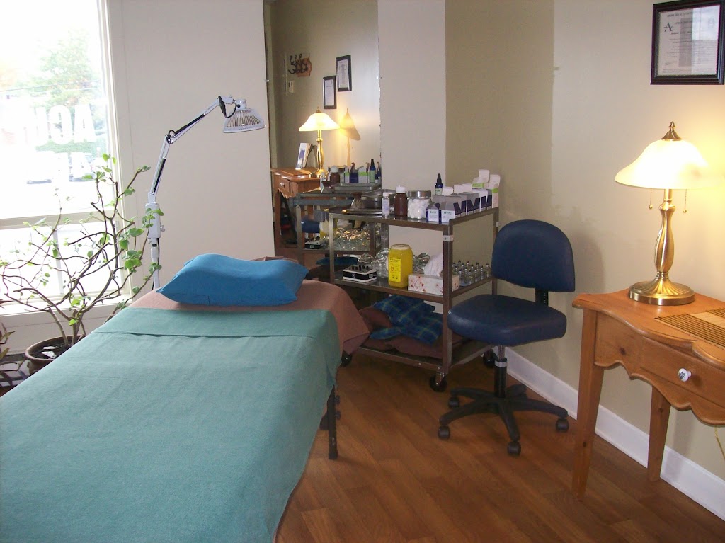 Lily Pelletier, acupuncteure, Saint-Jérôme | 2114, boul du Curé-Labelle, Saint-Jérôme, QC J7Y 1S8, Canada | Phone: (450) 675-6369