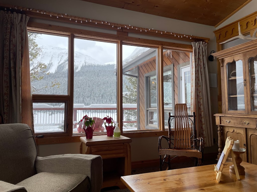 Mount Engadine Lodge | 1 Mount Shark Rd, Canmore, AB T1W 0B9, Canada | Phone: (587) 807-0570