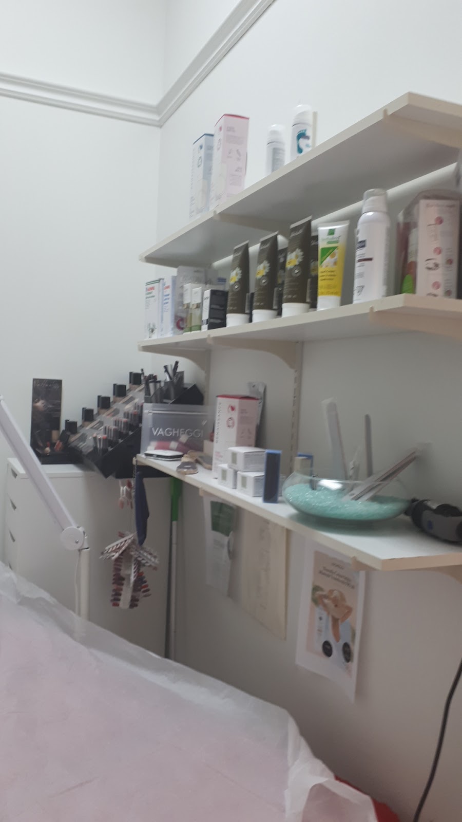 Esthetique Nathalie Nepveu | 1765 Boulevard Saint-Martin O, Laval, QC H7S 1N2, Canada | Phone: (450) 688-5270